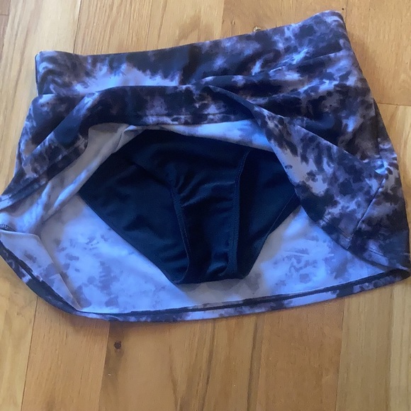 Rekita Tie Dye Swim Skirt Black White Gray Sz Small - Picture 2 of 5